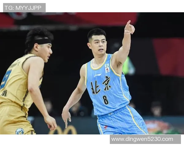 方硕的篮球之路：从青涩少年到职业赛场的辉煌历程与心路历程